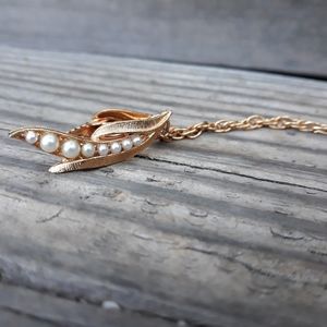 Vintage Gold tone/Pearl Sweater Clips